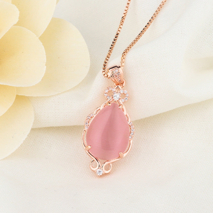 Natural powder crystal hibiscus stone pendant rose gold clavicle chain