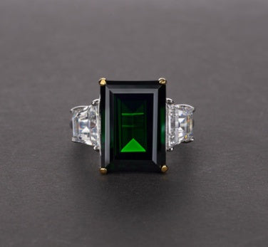 Gemstone ring rectangle green