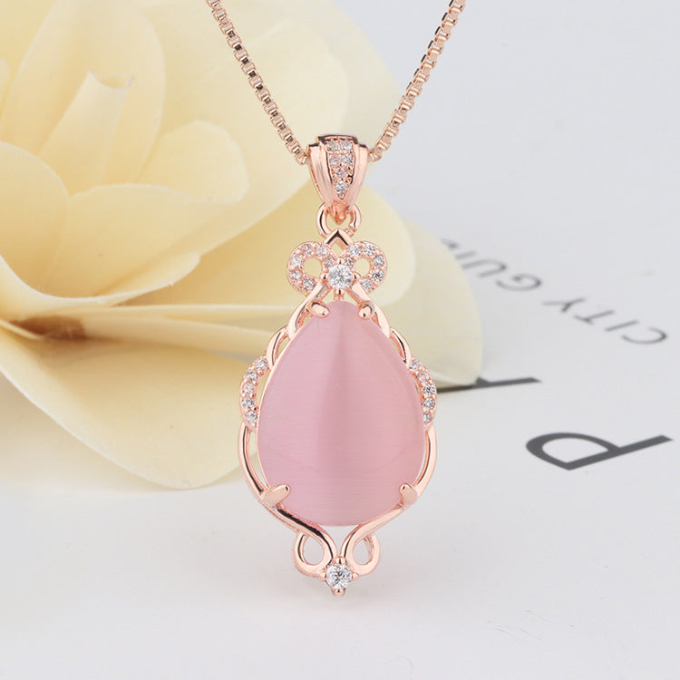 Natural powder crystal hibiscus stone pendant rose gold clavicle chain